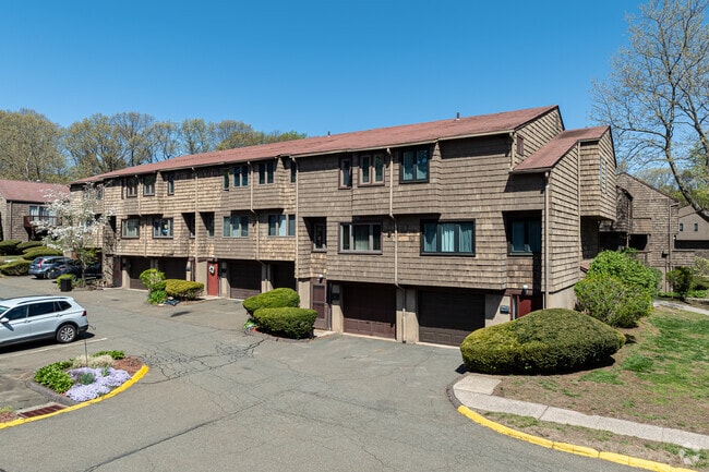 Primary Photo - Hillside Village Condominiums