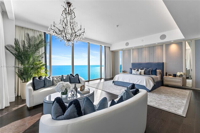 Building Photo - 17901 Collins Ave