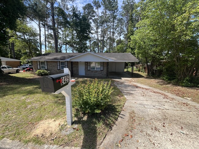Primary Photo - 2425 Amsterdam Dr