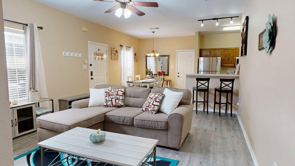 Building Photo - 602 Townplace Dr