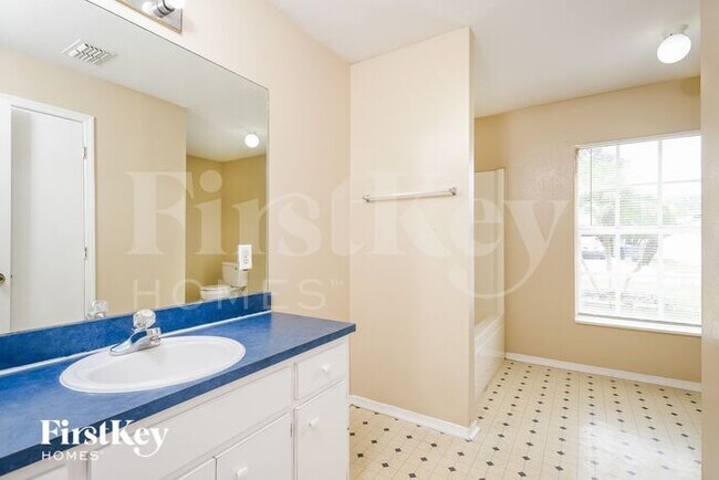 Building Photo - 356 Lake Daisy Cir