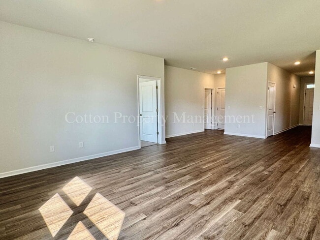 Building Photo - 816 Delta Ct