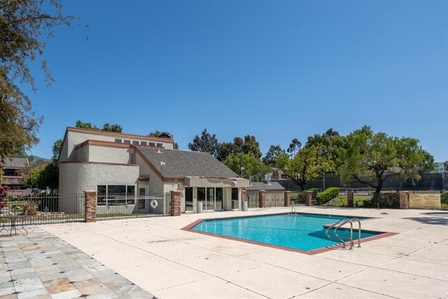 Building Photo - 456 Dempsey Rd