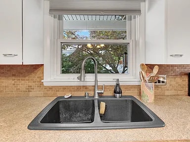 Building Photo - 14 Bellegarde Ave