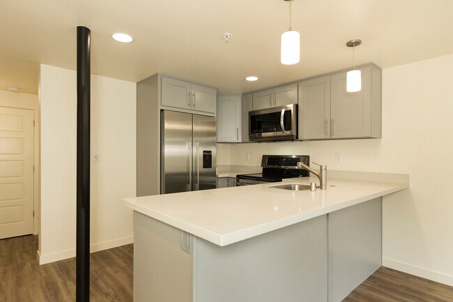 Building Photo - 2237 NW 59th-1