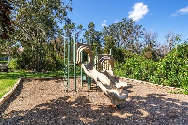 Building Photo - 8111 Santa Rosa Ct