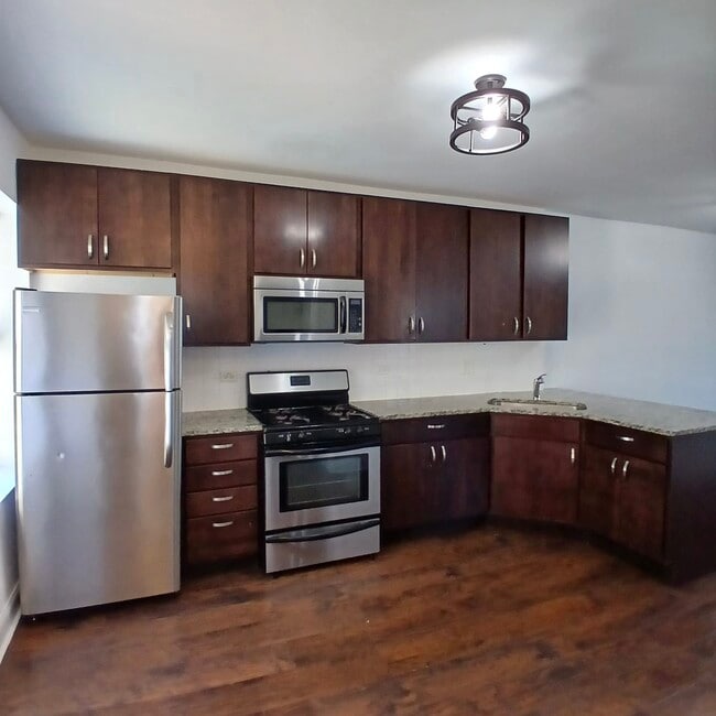 Building Photo - 4876 W Armitage Ave