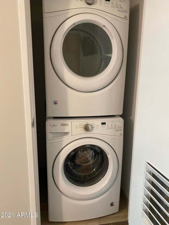 Building Photo - 4808 N 24th St