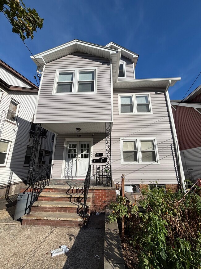 Building Photo - 426 Stuyvesant Ave