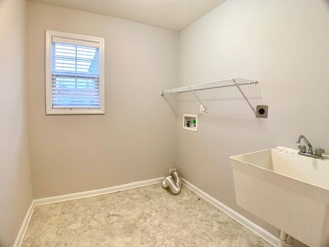 Building Photo - 3771 N Cindy Jo Dr