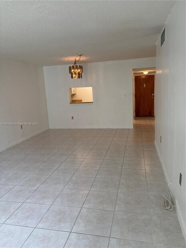 Building Photo - 1820 N Lauderdale Ave
