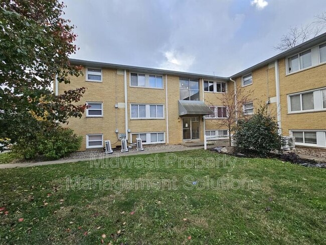 Building Photo - 1857 E 8th St