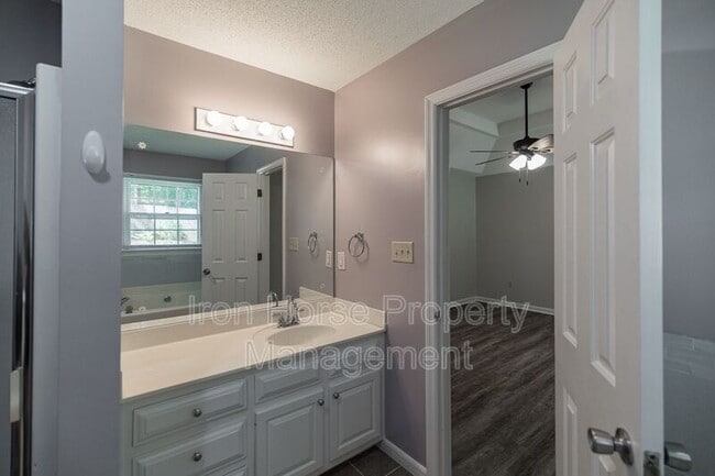 Building Photo - 107 Winthrop Ct