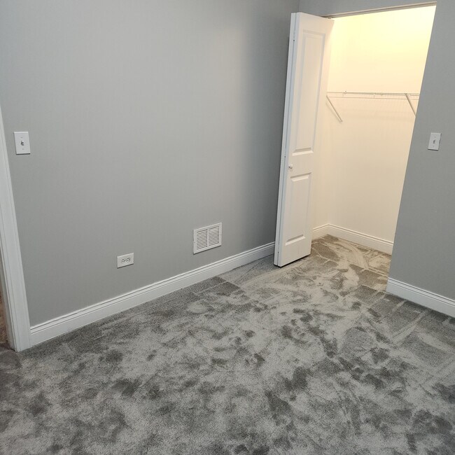 BEDROOM #1 - 4440 W Maypole Ave