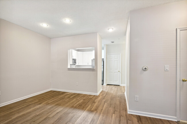 Dining area - 1712 Lake Shore Crest Dr