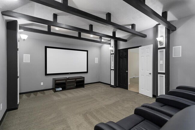 Building Photo - 28318 Rollingwood N Loop
