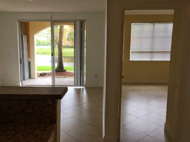 Building Photo - 2201 W Preserve Way