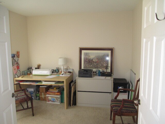 Building Photo - Darling 2br/3.5 townhome in Brier Creek! O...
