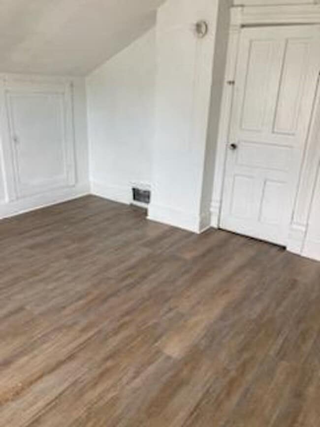 Building Photo - Single family home for rent