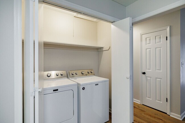 Building Photo - Updated Home in Ansley Park!
