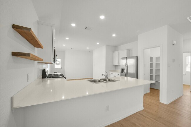 Building Photo - 3003 Halleton Ct.