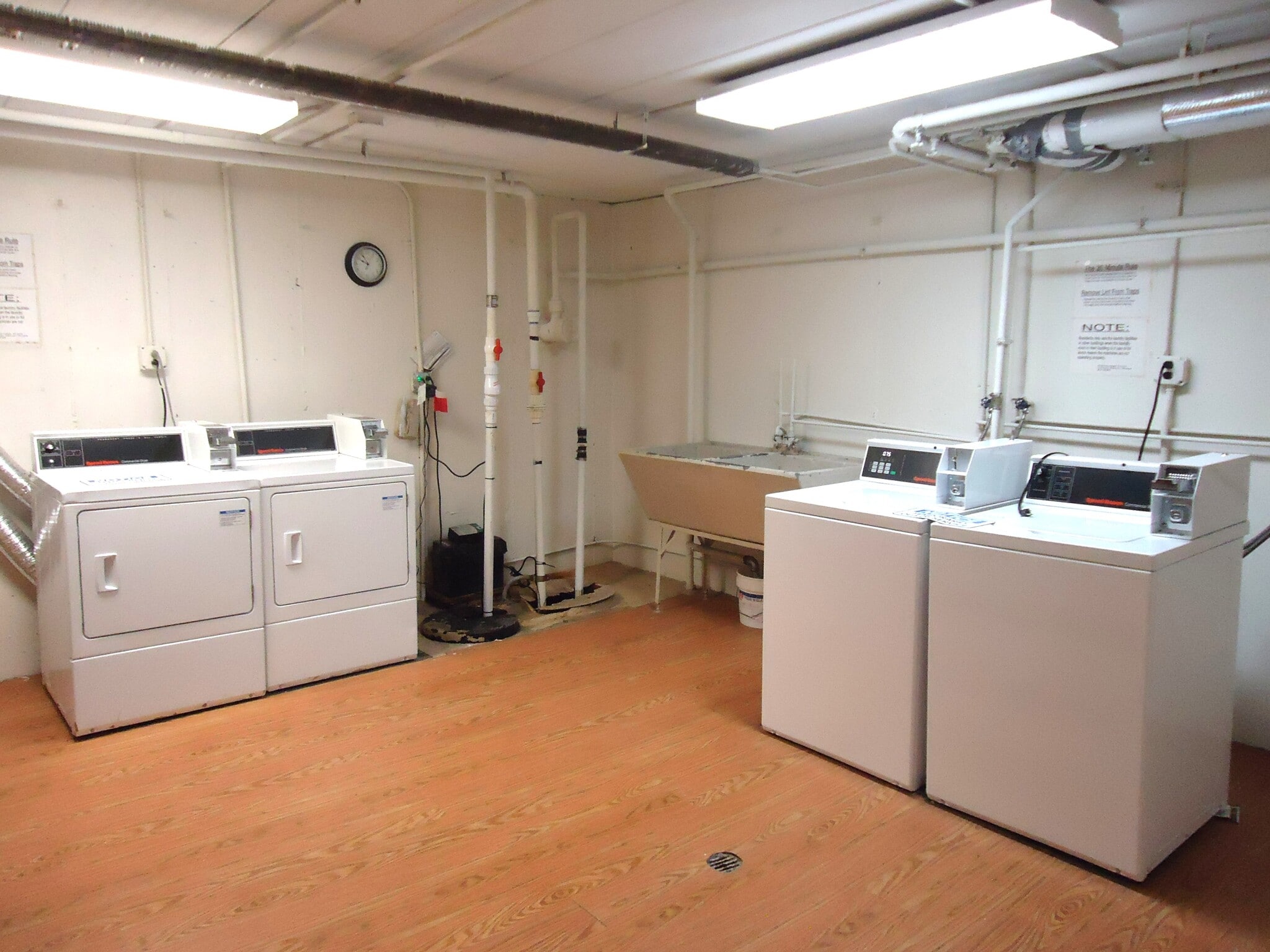 Building Photo - 2818 Dundee Rd