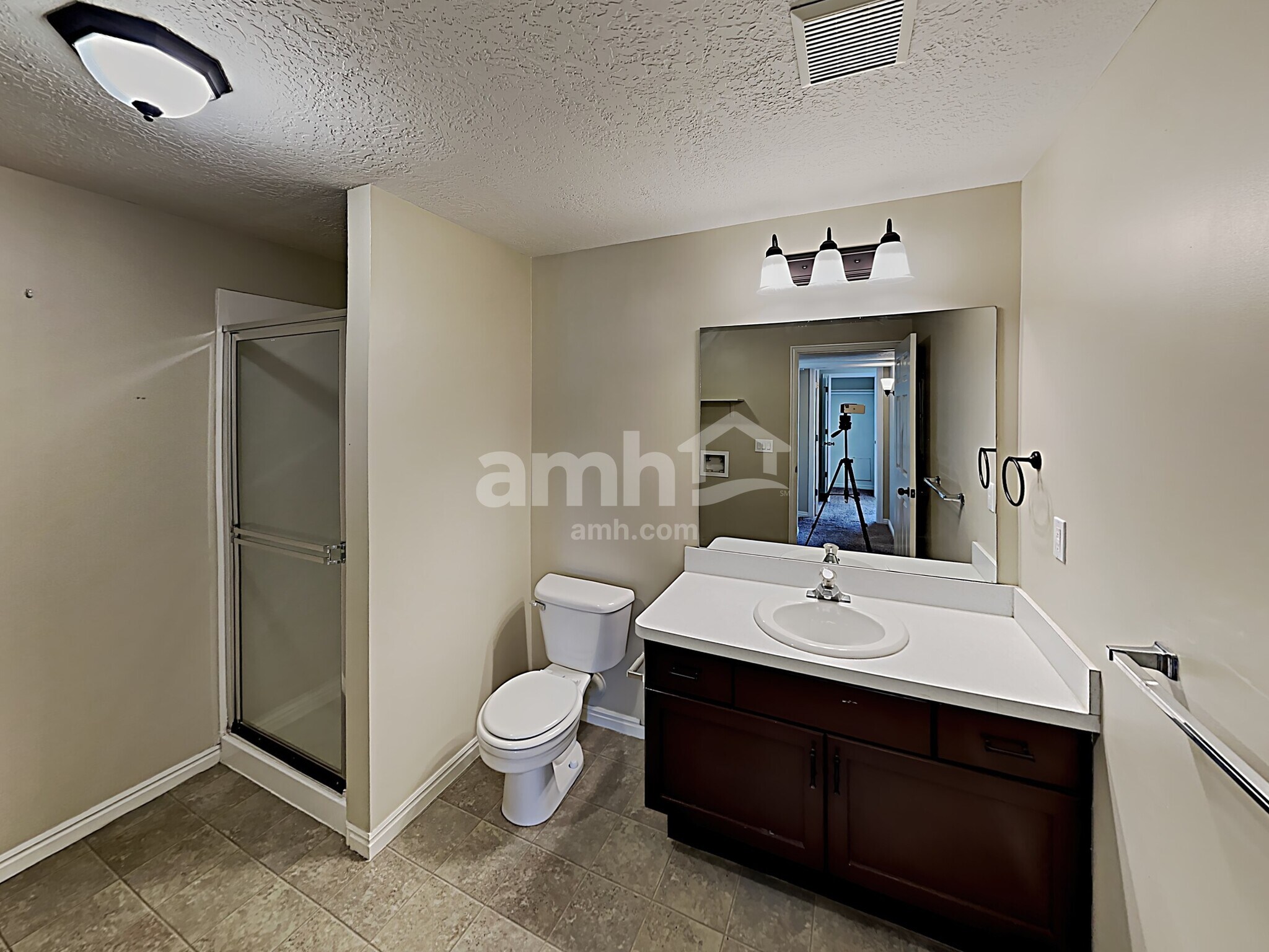 Building Photo - 2384 W 2200 S