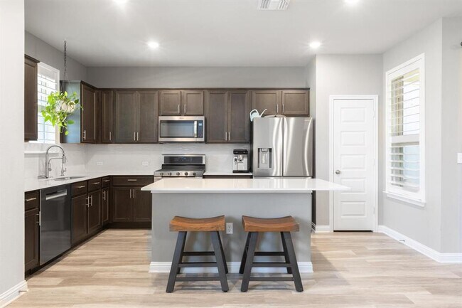 Building Photo - 7801 Frida Bend