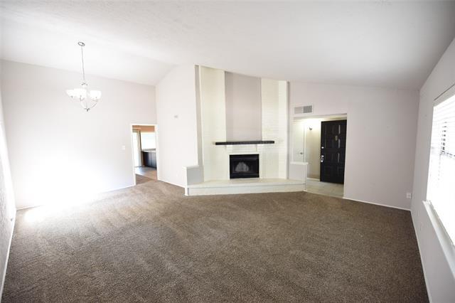 Building Photo - 3820 7 Gables St