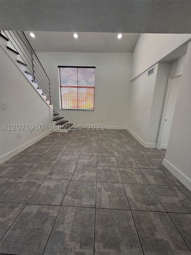 Building Photo - 2775 W 61st St