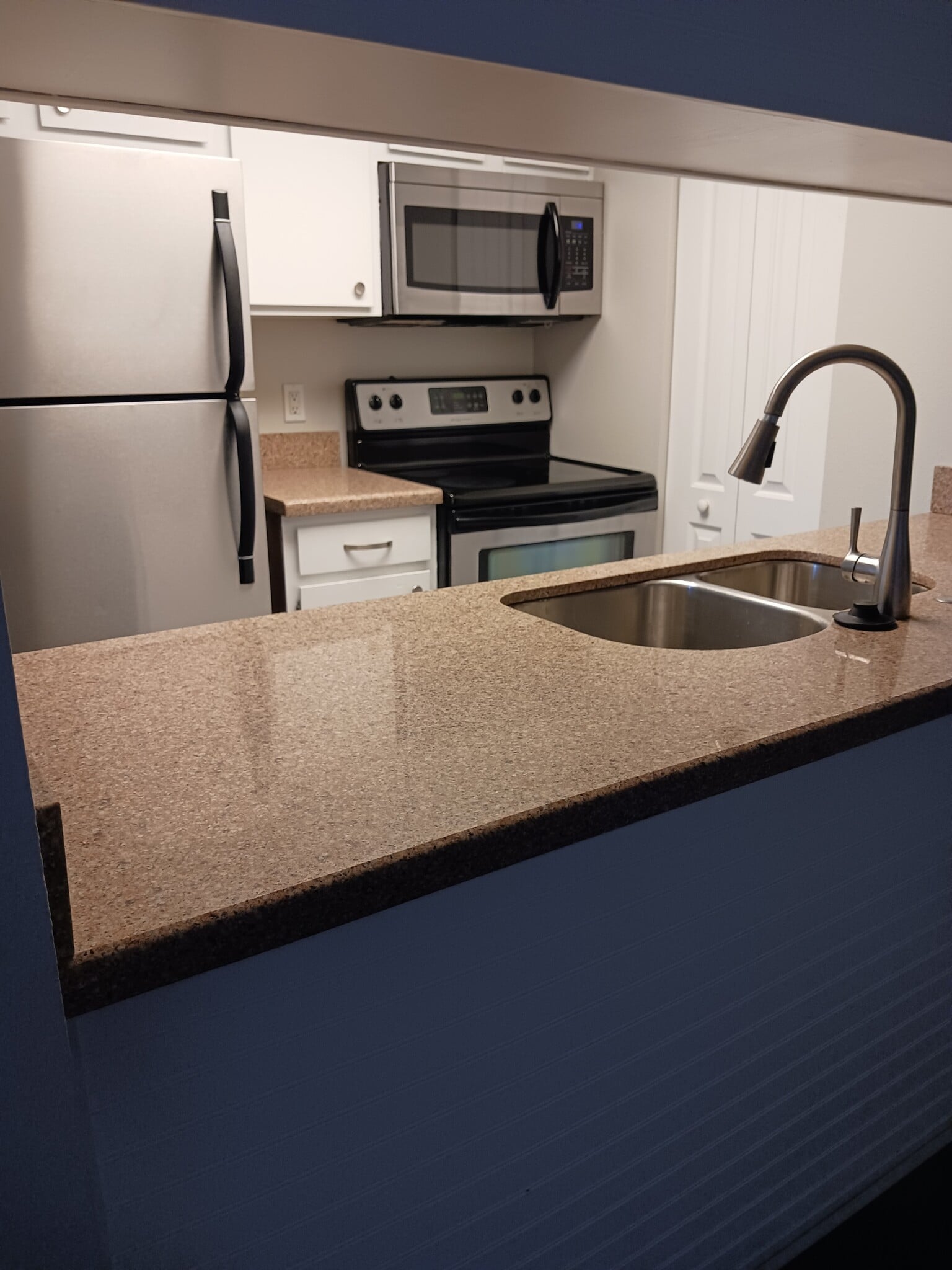 Building Photo - 4932 W Gandy Blvd