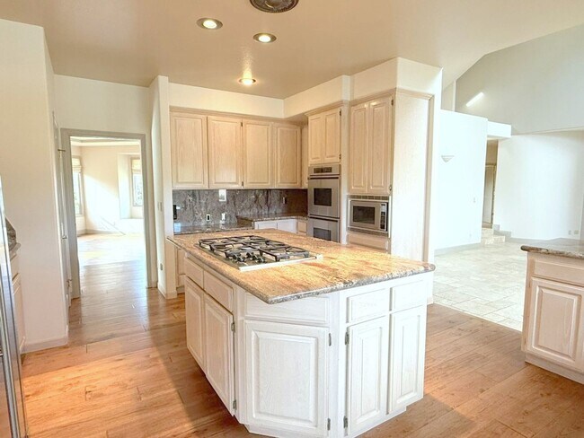 Building Photo - NEW PRICE ! Beautiful custom one story estate located on one of the most desirable streets in Bla...