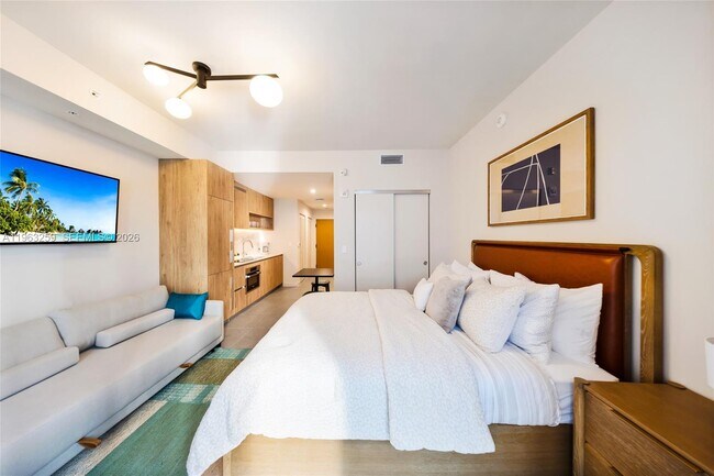 Building Photo - 11 NE 6th St