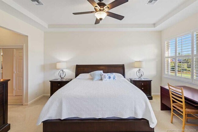 Building Photo - 2371 SW Carriage Hill Terrace