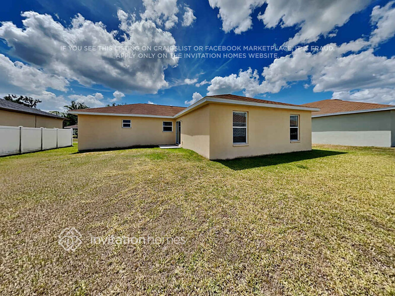Building Photo - 8657 Pebblebrooke Way