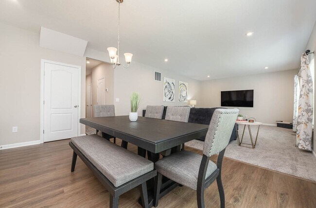 Building Photo - Fully furnished brand new construction. Luxury in HOA with pool