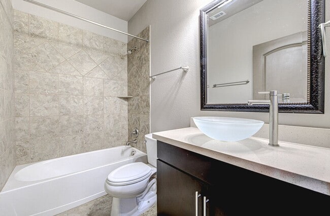 Building Photo - 11825 Terraza Cir