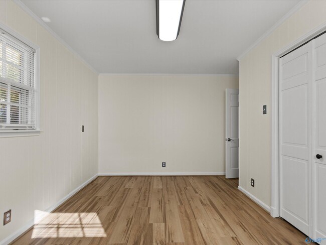 Building Photo - 826 Eldorado Ave SE