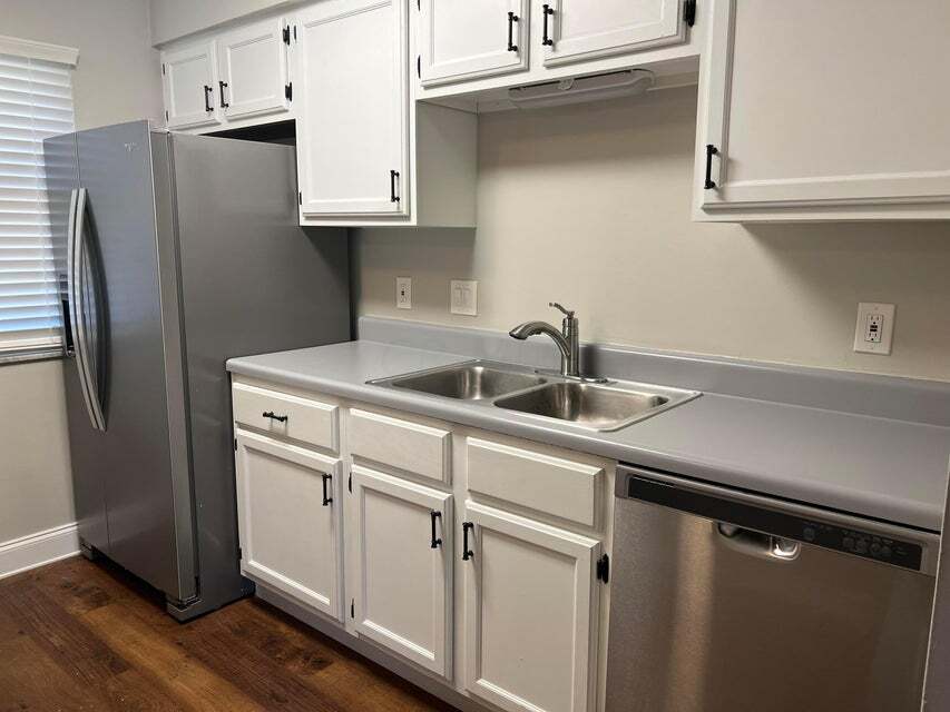 Building Photo - 700 Alta View Ct