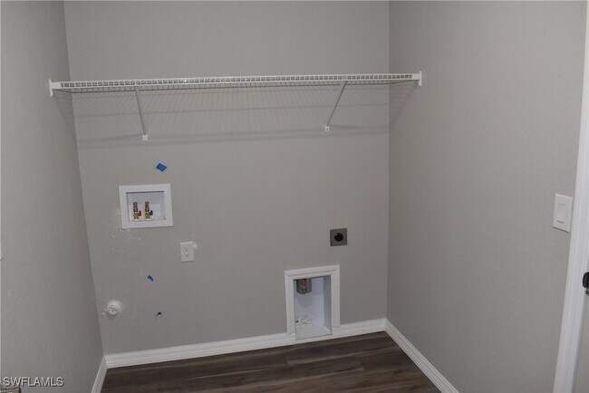 Building Photo - 152 Red Cedar Park