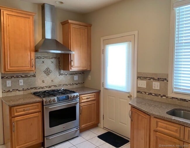 Building Photo - 16 Ancient Hwy