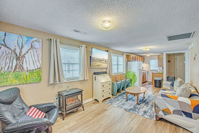 Building Photo - 2063 Arbutus Ave