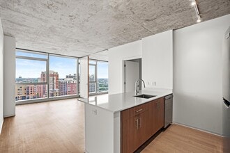 Building Photo - 1406 S Wabash Ave