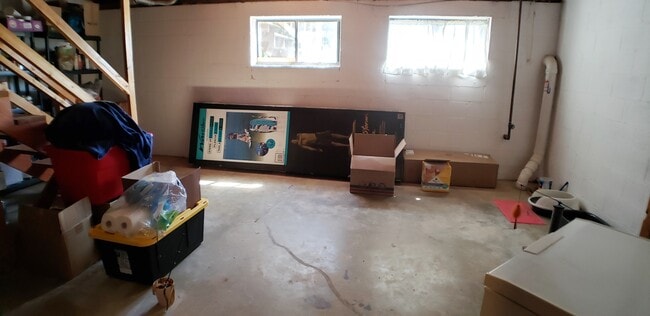 Building Photo - 222 Harvest Dr