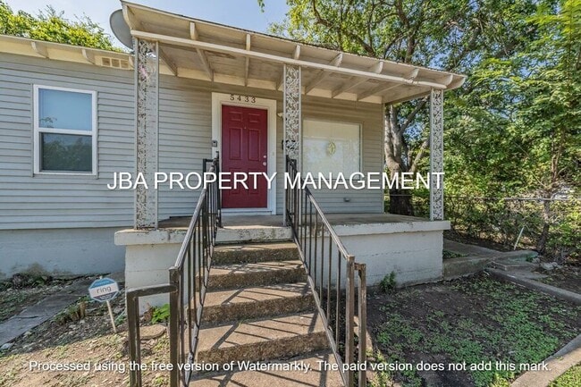 Building Photo - 5433 Houghton Ave