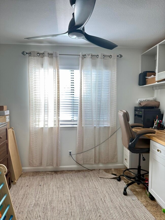 Building Photo - 350 Sailfish Dr