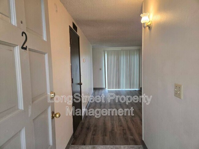 Building Photo - 2145 NW Highland Dr