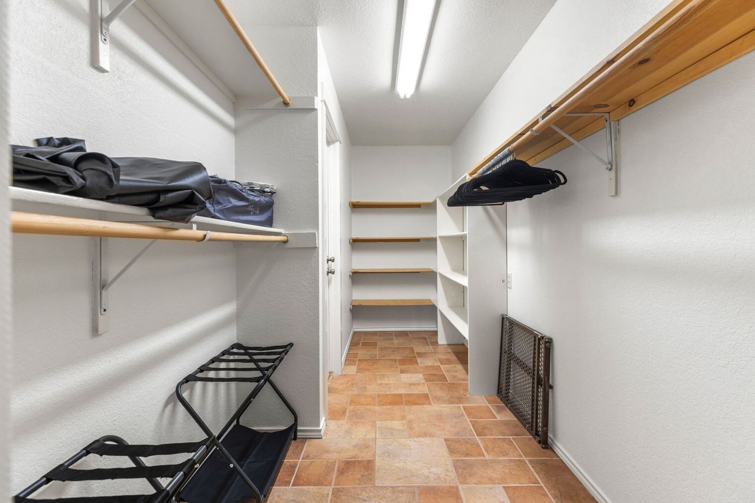 Building Photo - 2922 Sky Cliff St