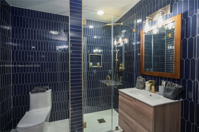 Building Photo - 2827 S Indian River Dr