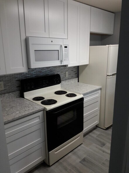 Building Photo - 4716 Walden Cir